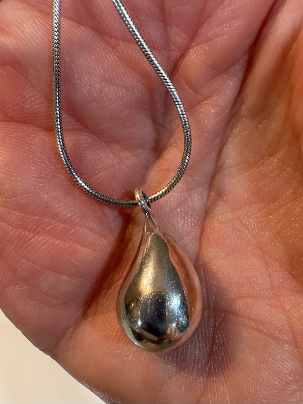 Silpada Retired Sterling Silver Raindrop Teardrop Necklace #P1135